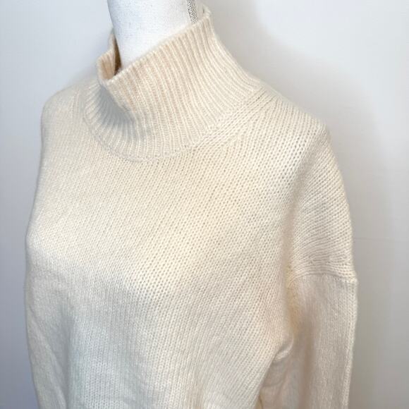 Everlane The Cloud Oversized Turtleneck Sweater In Bone Size Small New - Picture 8 of 15